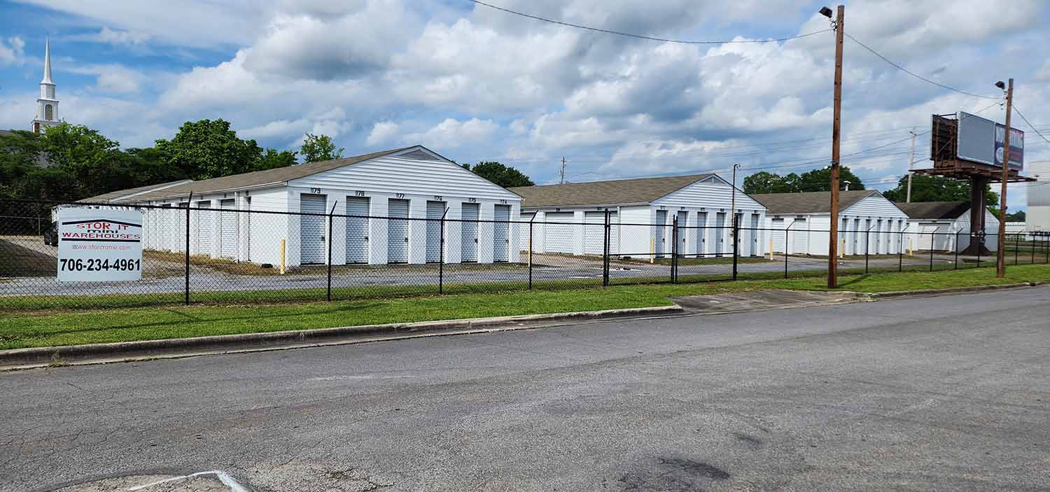 Another view of a Stor It Rome facility